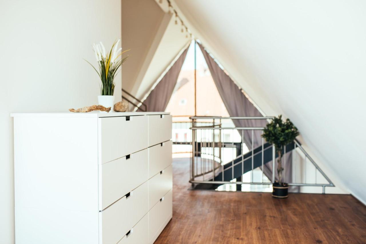 Fantastic Loft With Balcony Leilighet Berlin Eksteriør bilde